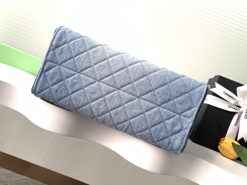 Ch**el 25c hobo bags